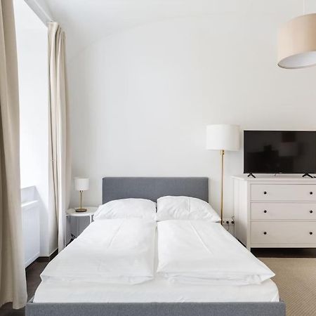 Ferienwohnung Free Parking I 500 Mbit Wifi I Kingsize Bed Wien Exterior foto