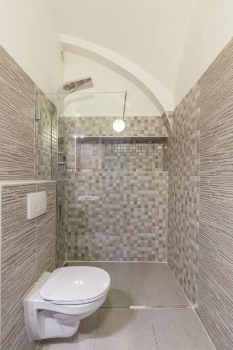 Ferienwohnung Free Parking I 500 Mbit Wifi I Kingsize Bed Wien Exterior foto