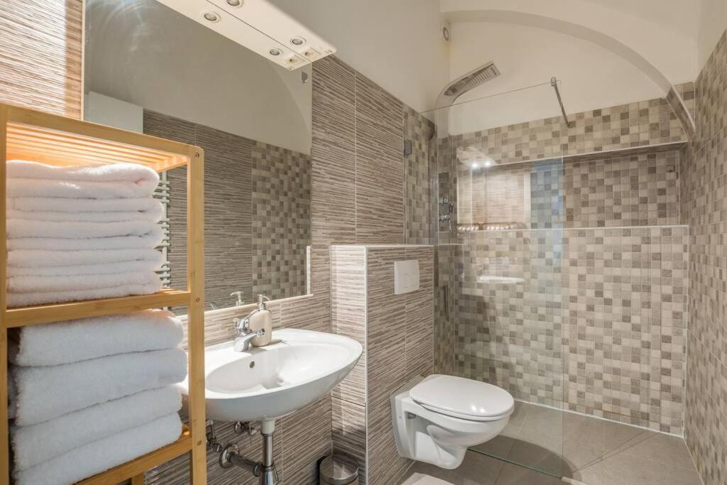 Ferienwohnung Free Parking I 500 Mbit Wifi I Kingsize Bed Wien Exterior foto