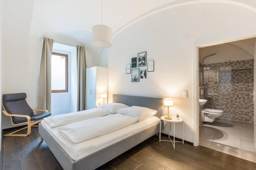Ferienwohnung Free Parking I 500 Mbit Wifi I Kingsize Bed Wien Exterior foto